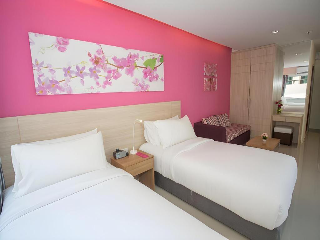 R-Con Hotel @ Siam Патая Екстериор снимка