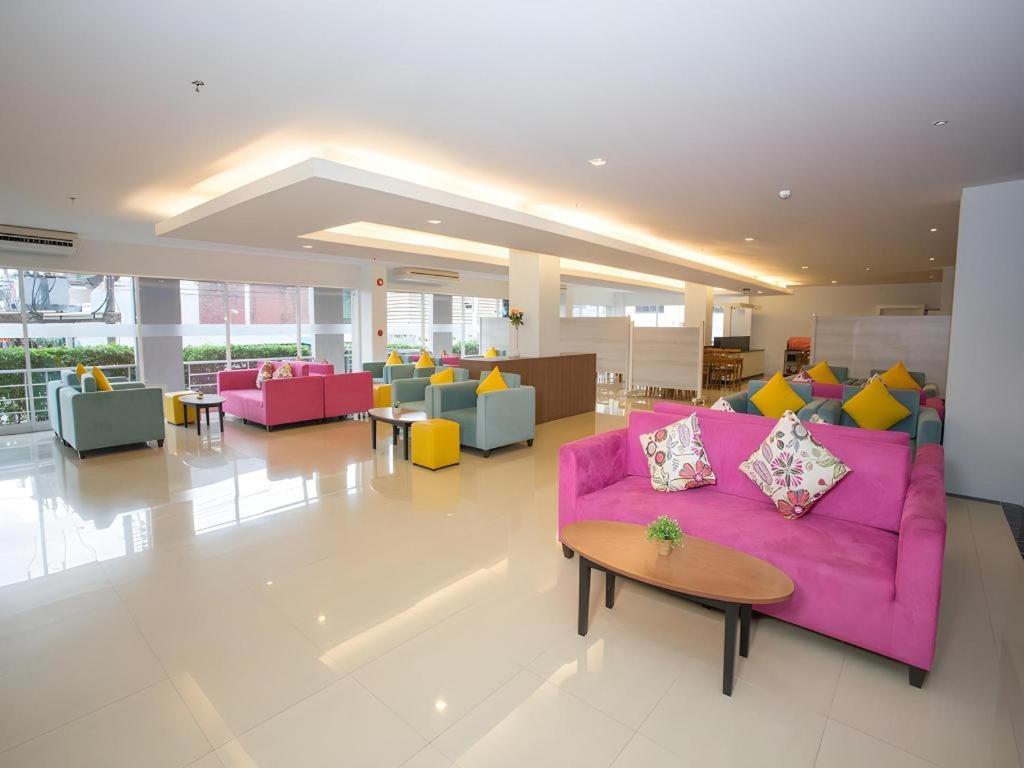 R-Con Hotel @ Siam Патая Екстериор снимка